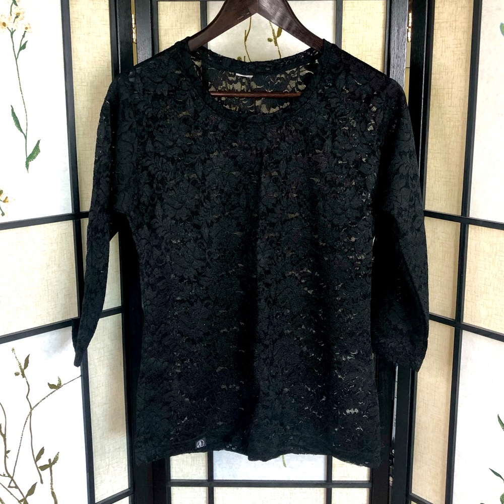 APRT | Elegant Sheer Lace Top Black. Size Medium.
